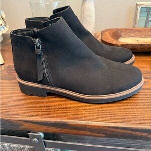 Esprit Boots Women's 10 Saige Ankle Bootie Black Suede Zip Up Gothic Emo Classic